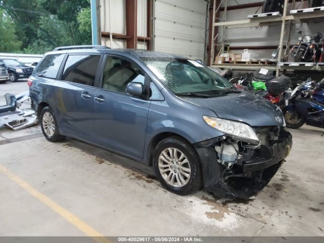 toyota sienna 2015 5tdyk3dc2fs548297