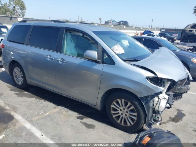 toyota sienna 2016 5tdyk3dc2gs765687