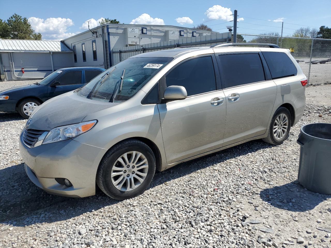 toyota sienna 2015 5tdyk3dc3fs573497