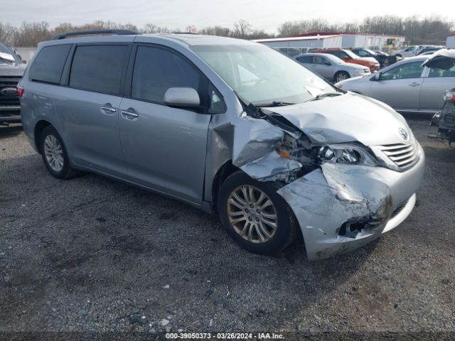 toyota sienna 2016 5tdyk3dc3gs738448