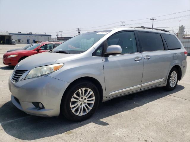 toyota sienna xle 2011 5tdyk3dc4bs132780