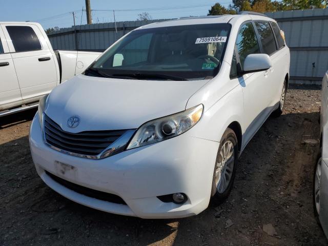 toyota sienna xle 2014 5tdyk3dc4es445591