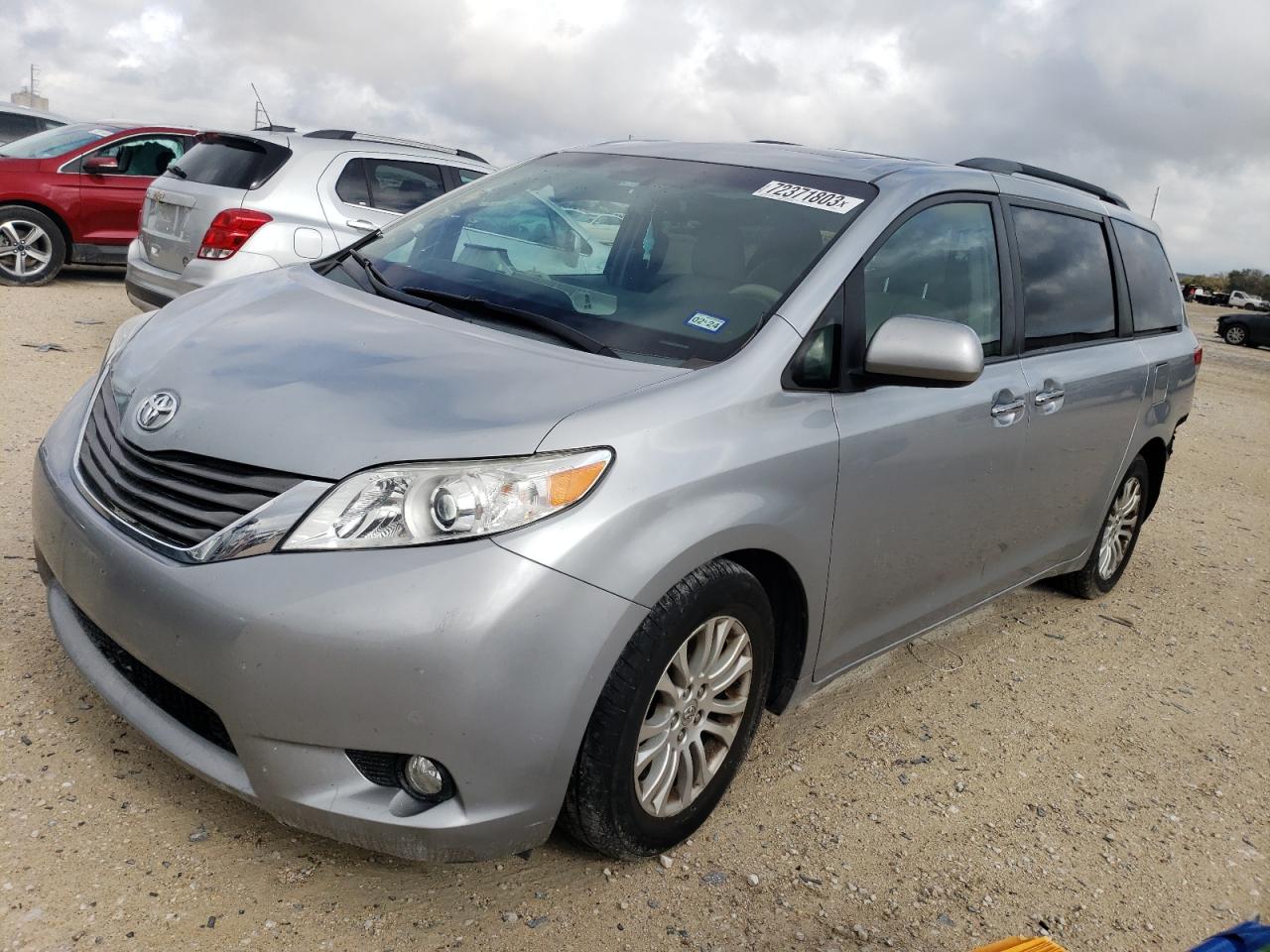 toyota sienna 2014 5tdyk3dc4es503246