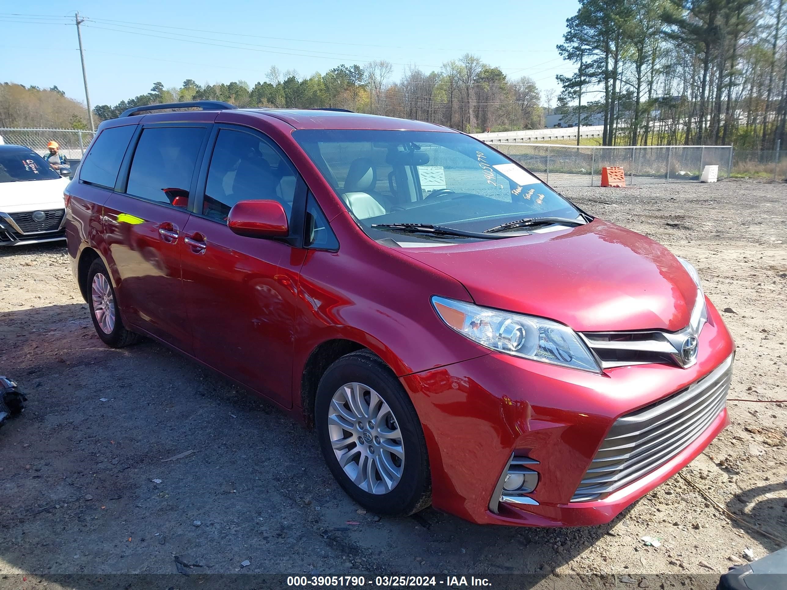 toyota sienna 2016 5tdyk3dc4gs717723