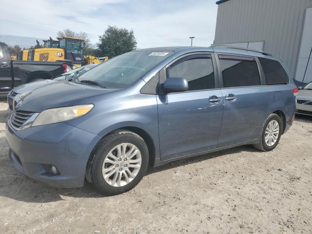 toyota sienna xle 2013 5tdyk3dc5ds357101