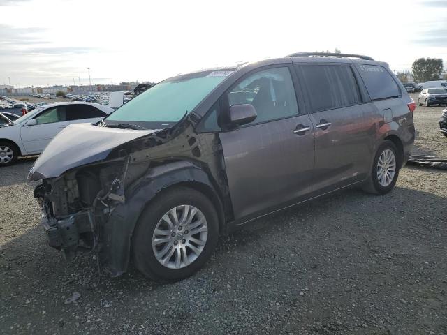 toyota sienna xle 2016 5tdyk3dc5gs692847