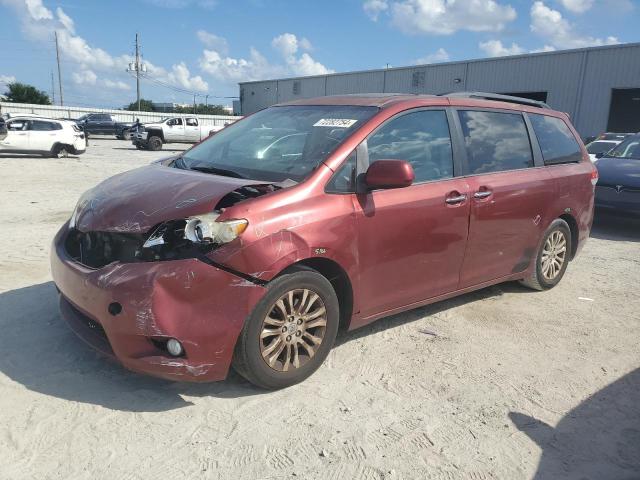 toyota sienna xle 2011 5tdyk3dc6bs129900