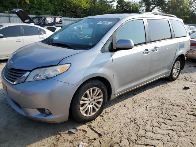 toyota sienna xle 2013 5tdyk3dc6ds288208