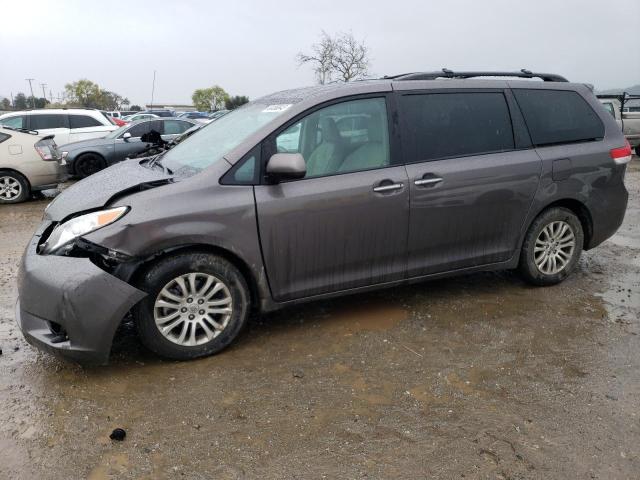 toyota sienna xle 2013 5tdyk3dc6ds388129