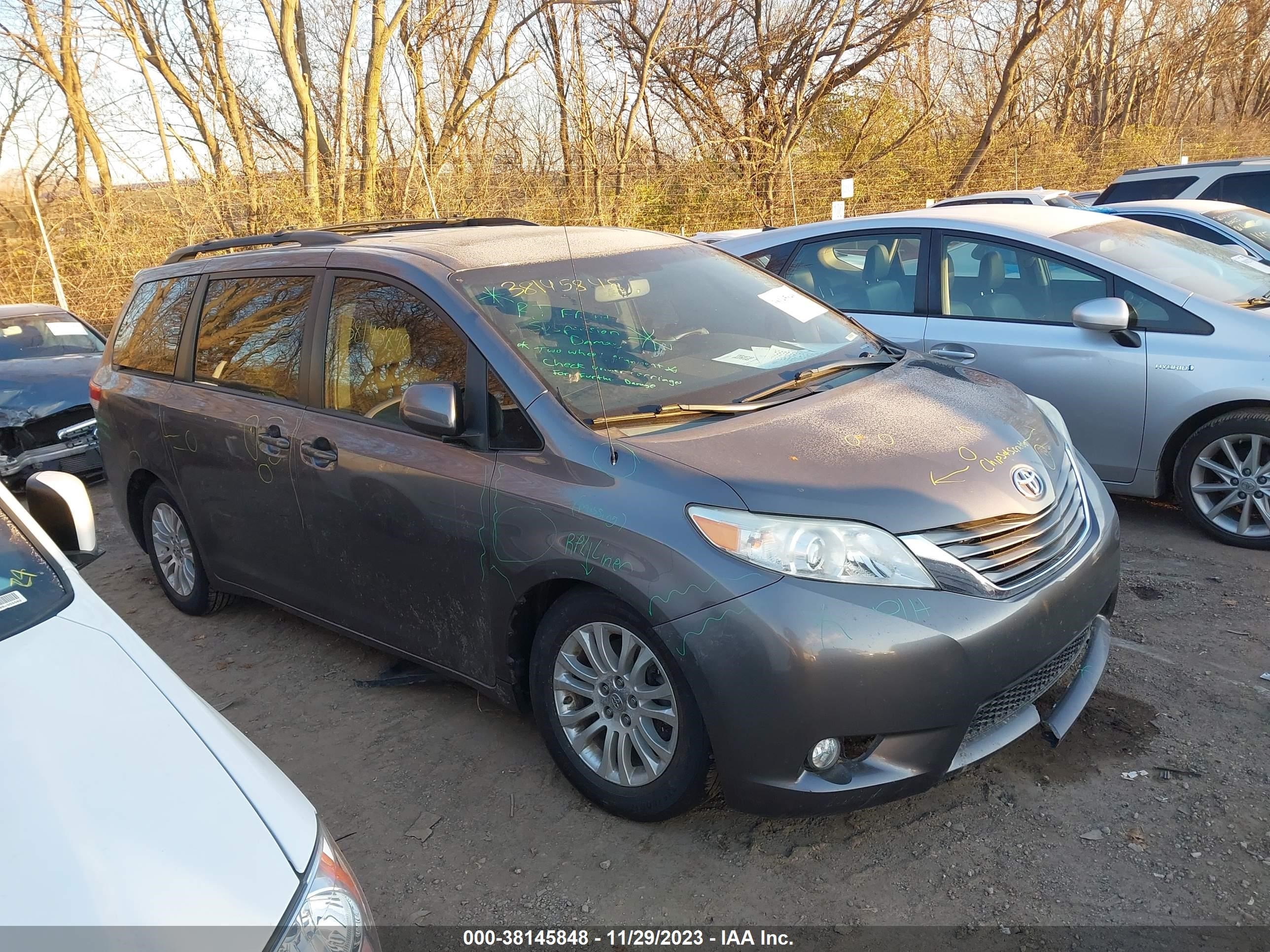 toyota sienna 2011 5tdyk3dc8bs139361