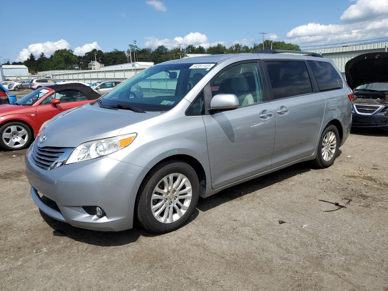 toyota sienna 2015 5tdyk3dc8fs669447