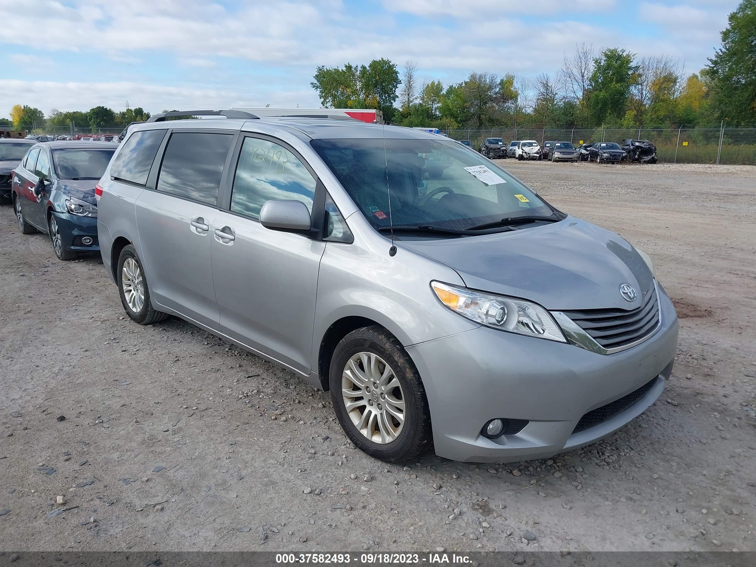 toyota sienna 2011 5tdyk3dc9bs109169