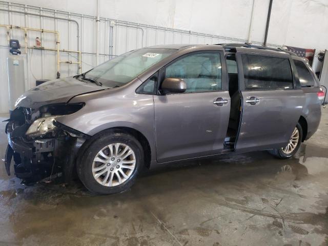 toyota sienna xle 2013 5tdyk3dcxds393365