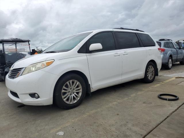 toyota sienna xle 2014 5tdyk3dcxes427130