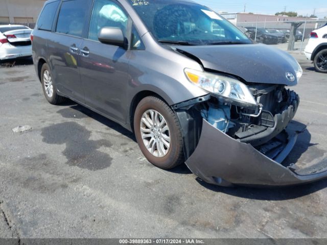 toyota sienna 2016 5tdyk3dcxgs701364