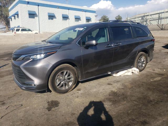 toyota sienna xle 2022 5tdyrkec6ns087673