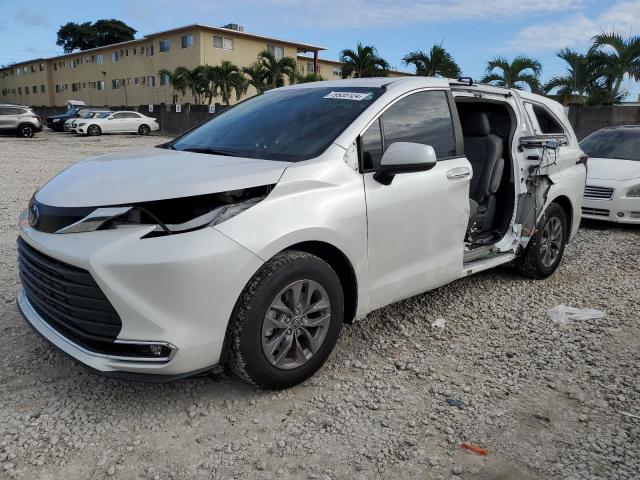 toyota sienna xle 2024 5tdyrkec6rs192980