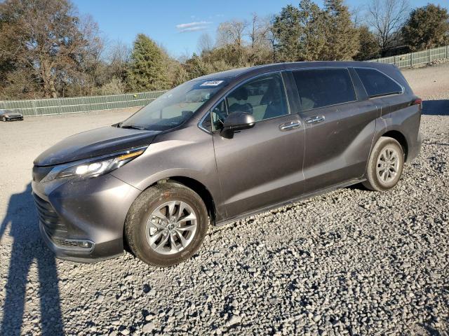 toyota sienna xle 2022 5tdyrkecxns121596