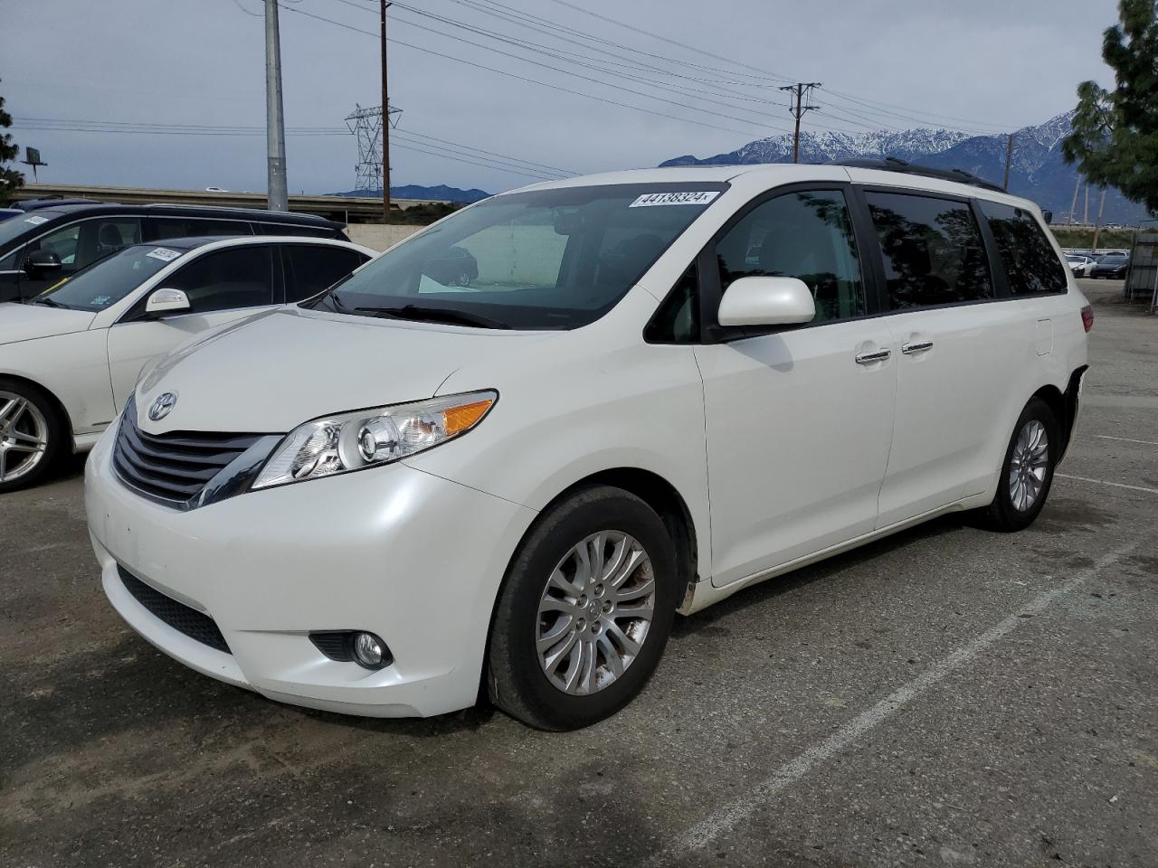 toyota sienna 2017 5tdyz3dc0hs865574