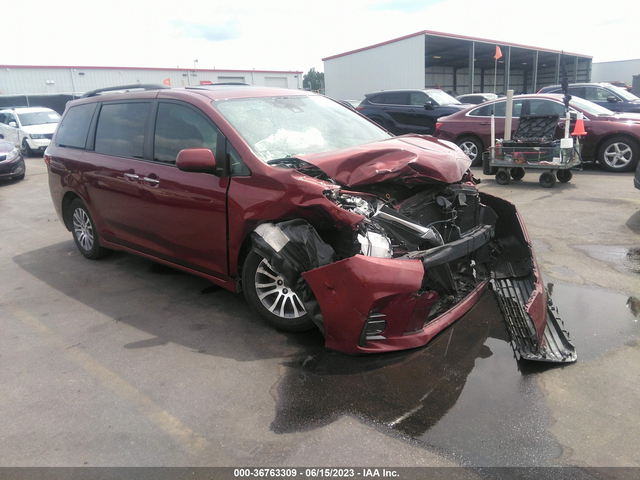 toyota sienna 2018 5tdyz3dc0js914696