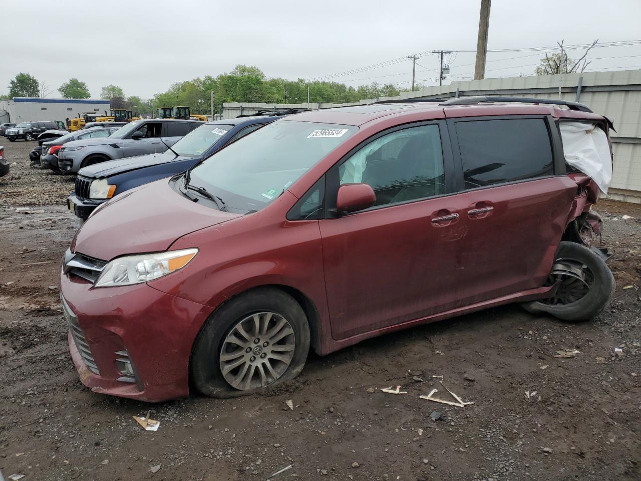 toyota sienna 2018 5tdyz3dc1js915582