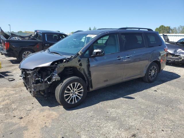 toyota sienna xle 2018 5tdyz3dc1js960702