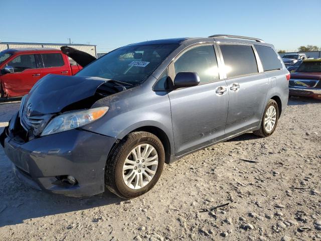 toyota sienna xle 2017 5tdyz3dc2hs858416