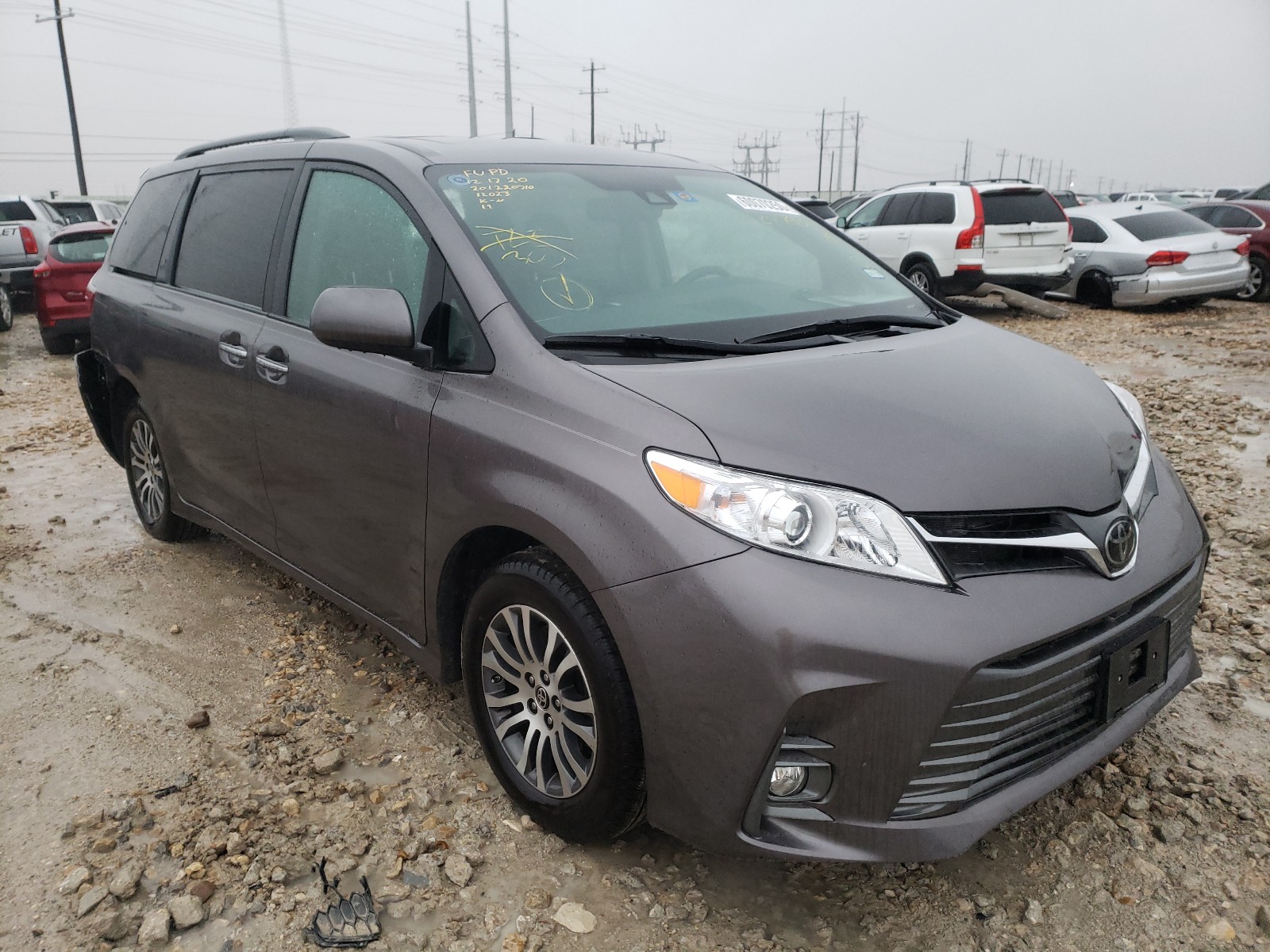 toyota sienna xle 2020 5tdyz3dc2ls077937