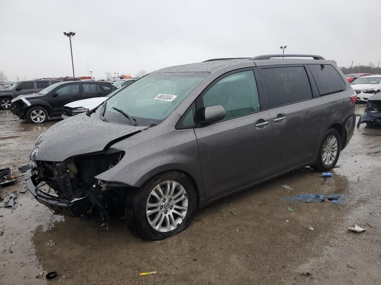 toyota sienna 2017 5tdyz3dc3hs799246