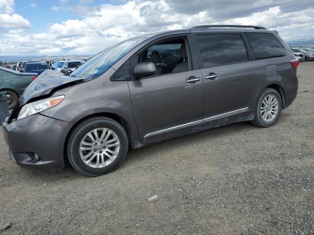 toyota sienna xle 2017 5tdyz3dc3hs800461