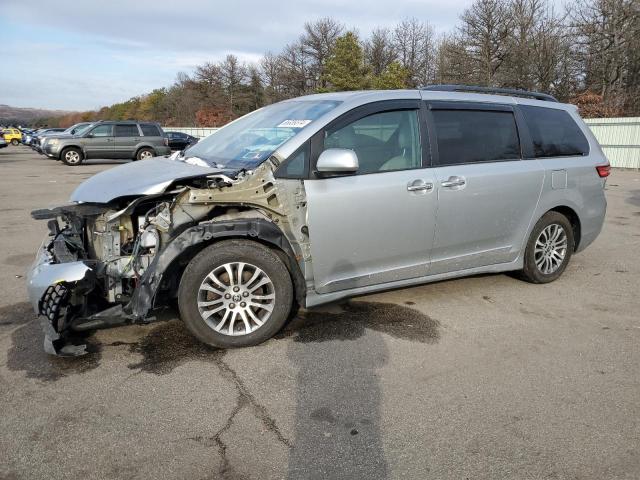 toyota sienna xle 2020 5tdyz3dc3ls058801