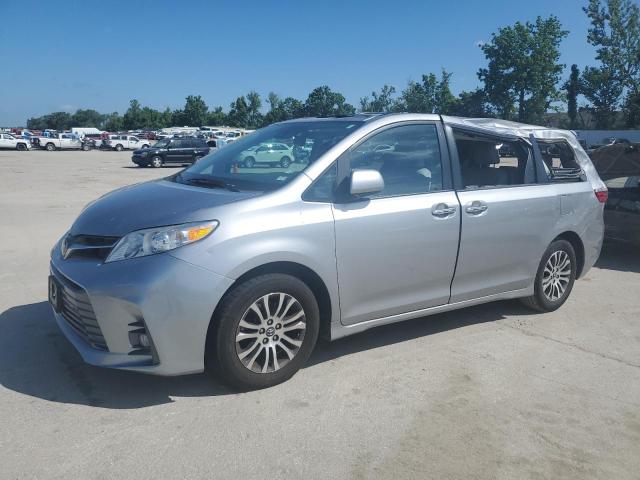 toyota sienna xle 2018 5tdyz3dc5js915939