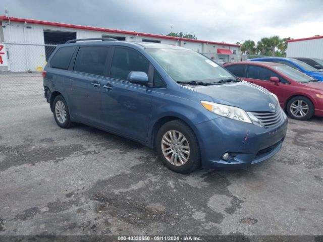 toyota sienna 2017 5tdyz3dc6hs800230