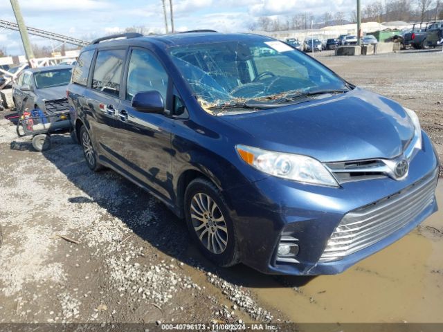 toyota sienna 2018 5tdyz3dc6js919899