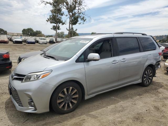 toyota sienna xle 2020 5tdyz3dc6ls032242