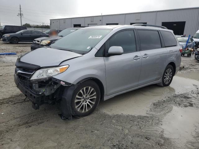 toyota sienna xle 2018 5tdyz3dc8js913523