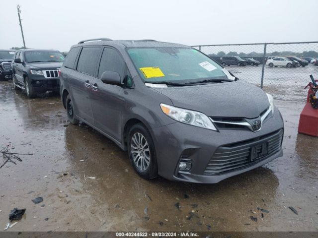 toyota sienna 2018 5tdyz3dc8js965895