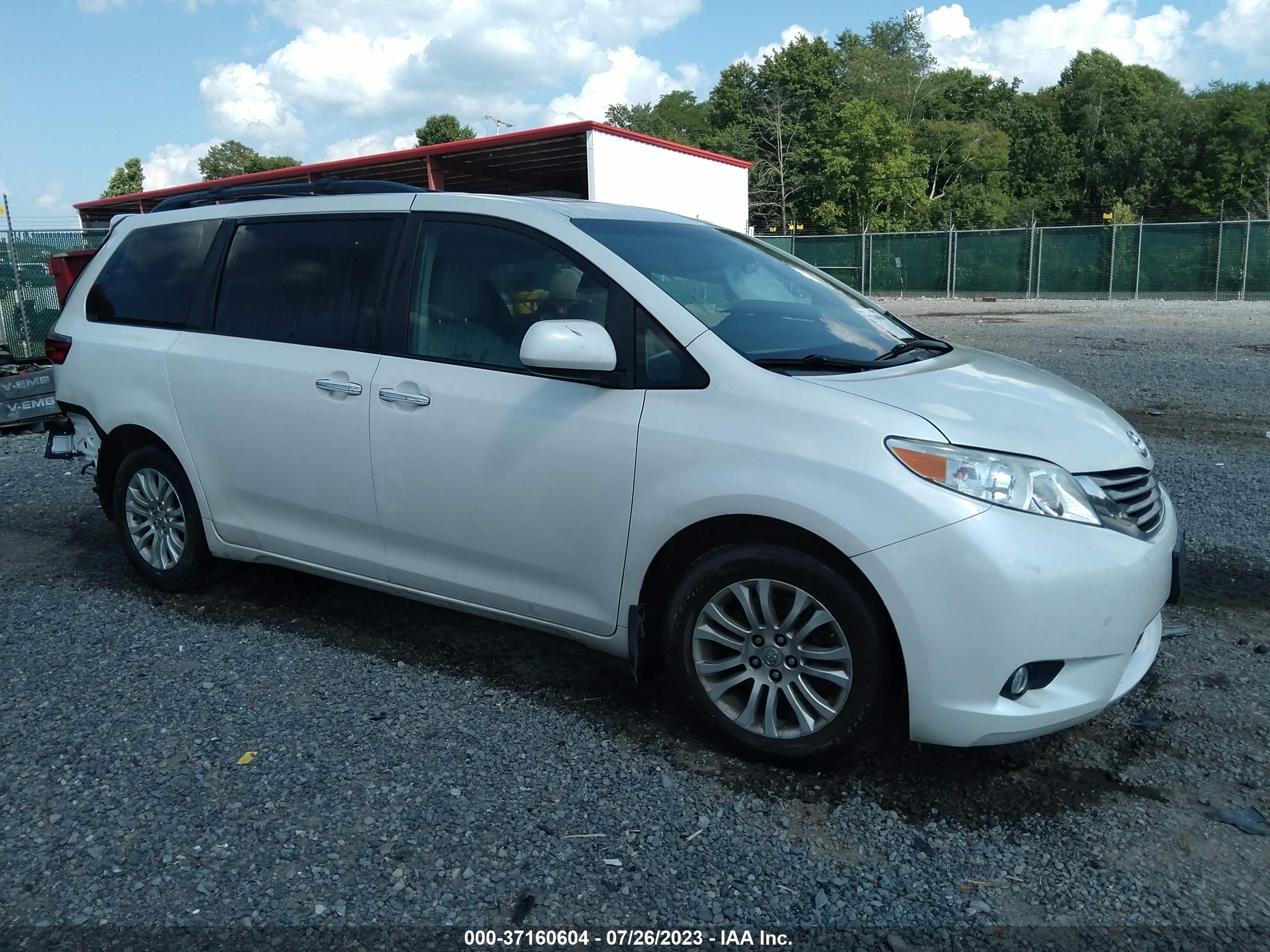 toyota sienna 2017 5tdyz3dc9hs779051