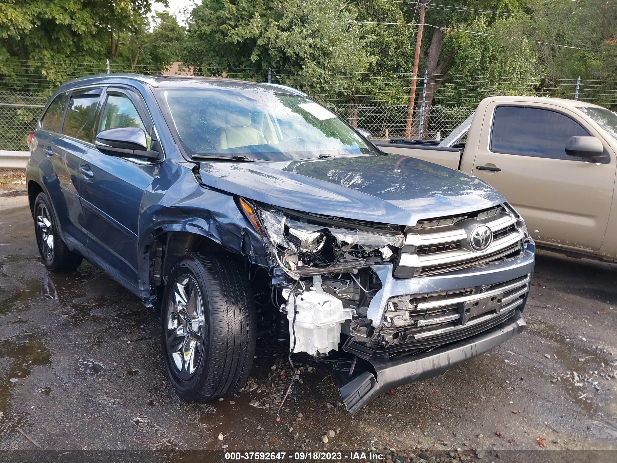 toyota highlander 2019 5tdyzrfh6ks370265