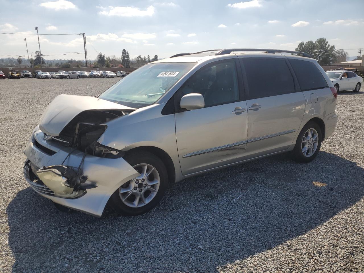 toyota sienna 2005 5tdza22c15s247331