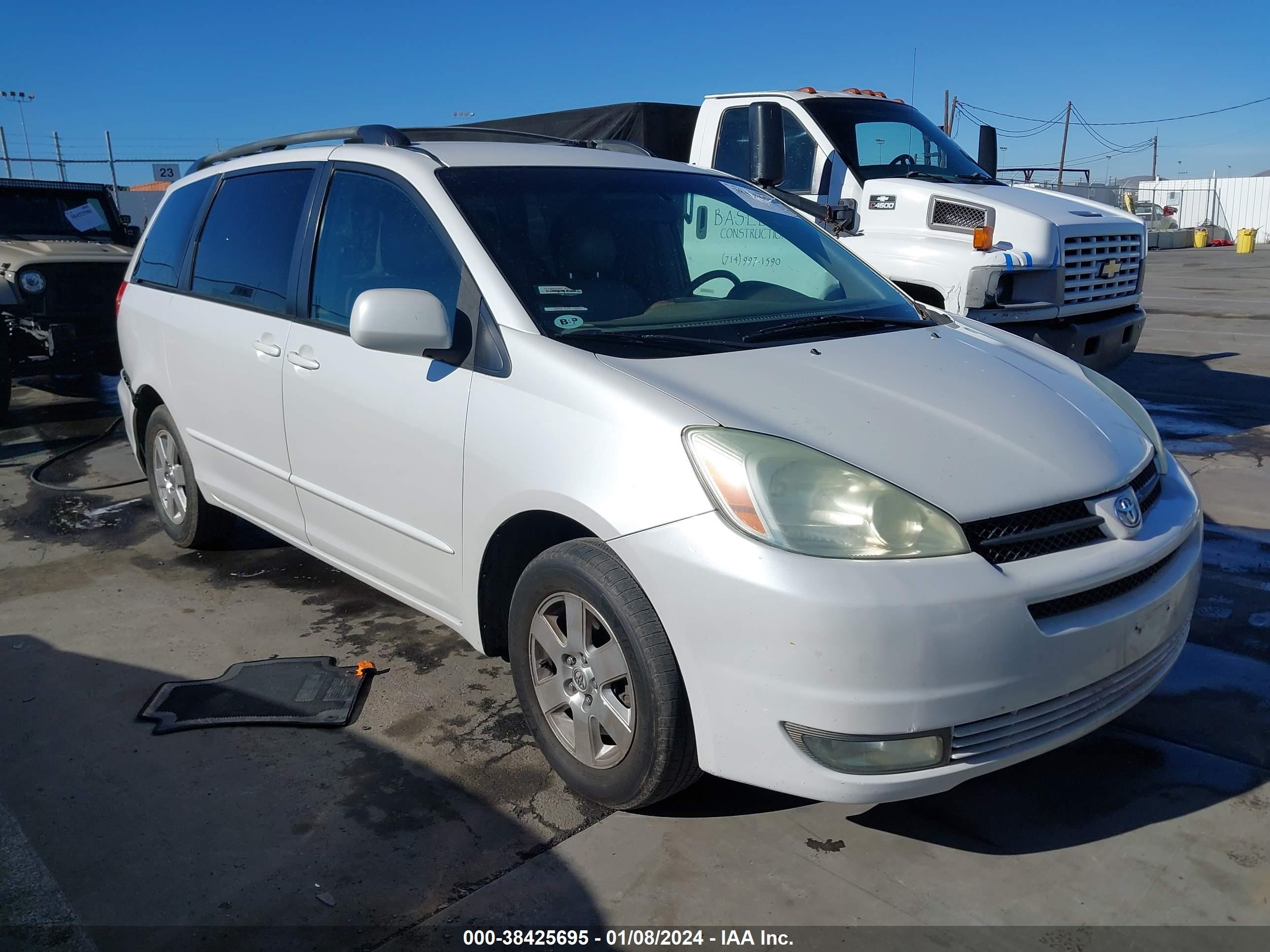 toyota sienna 2004 5tdza22c34s037957