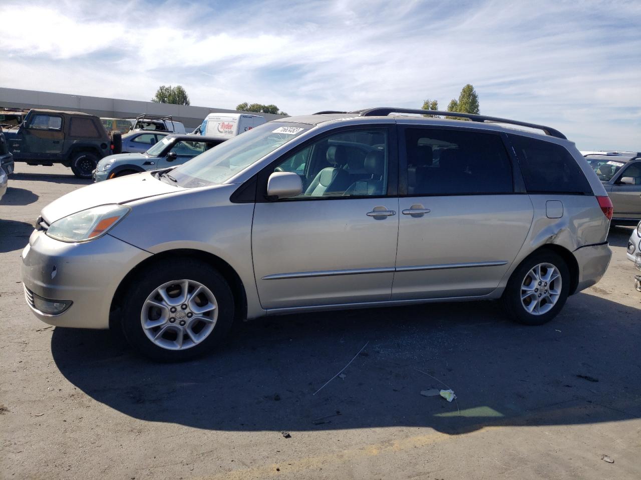 toyota sienna 2004 5tdza22c34s118716