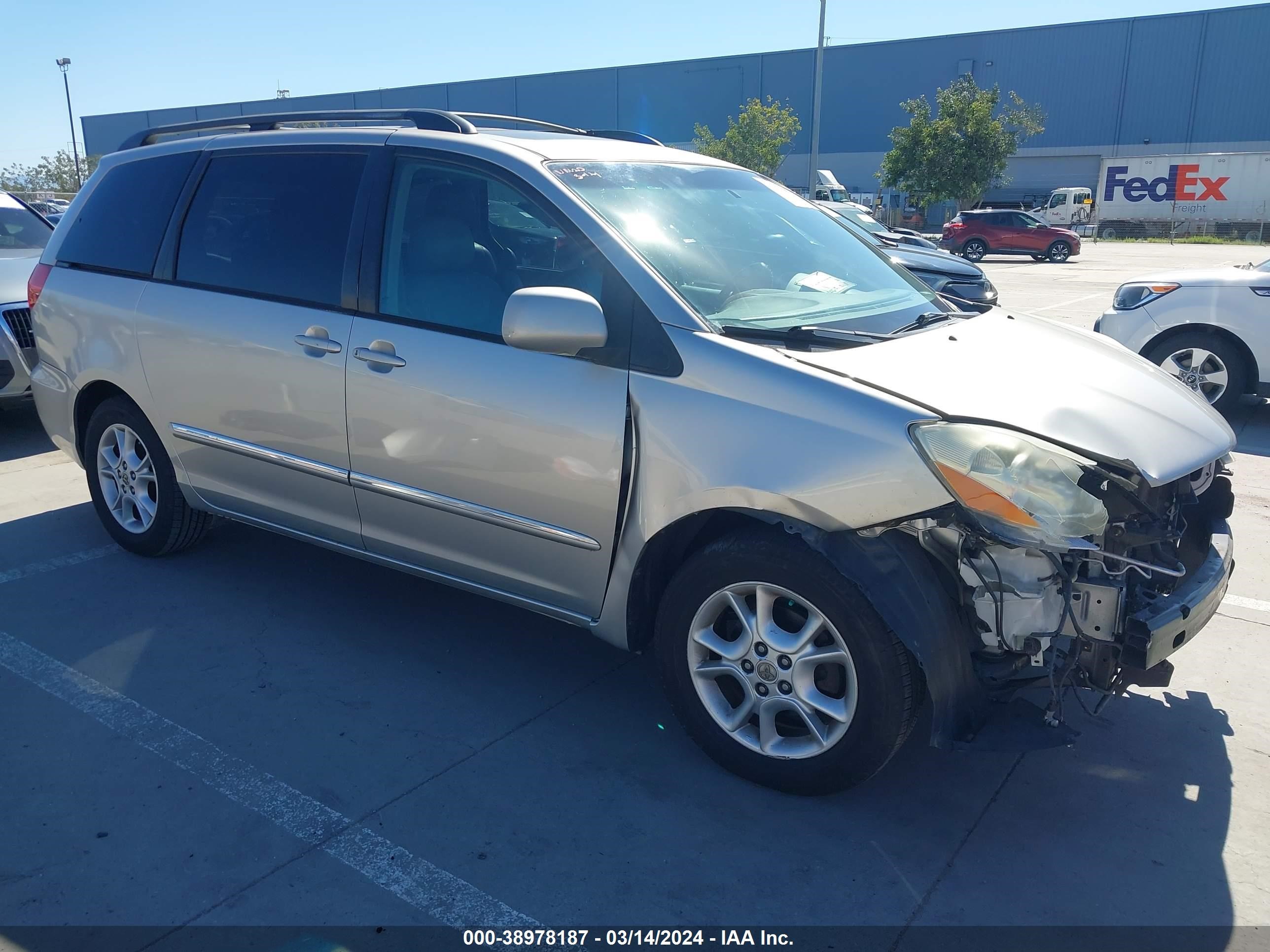 toyota sienna 2006 5tdza22c36s435799