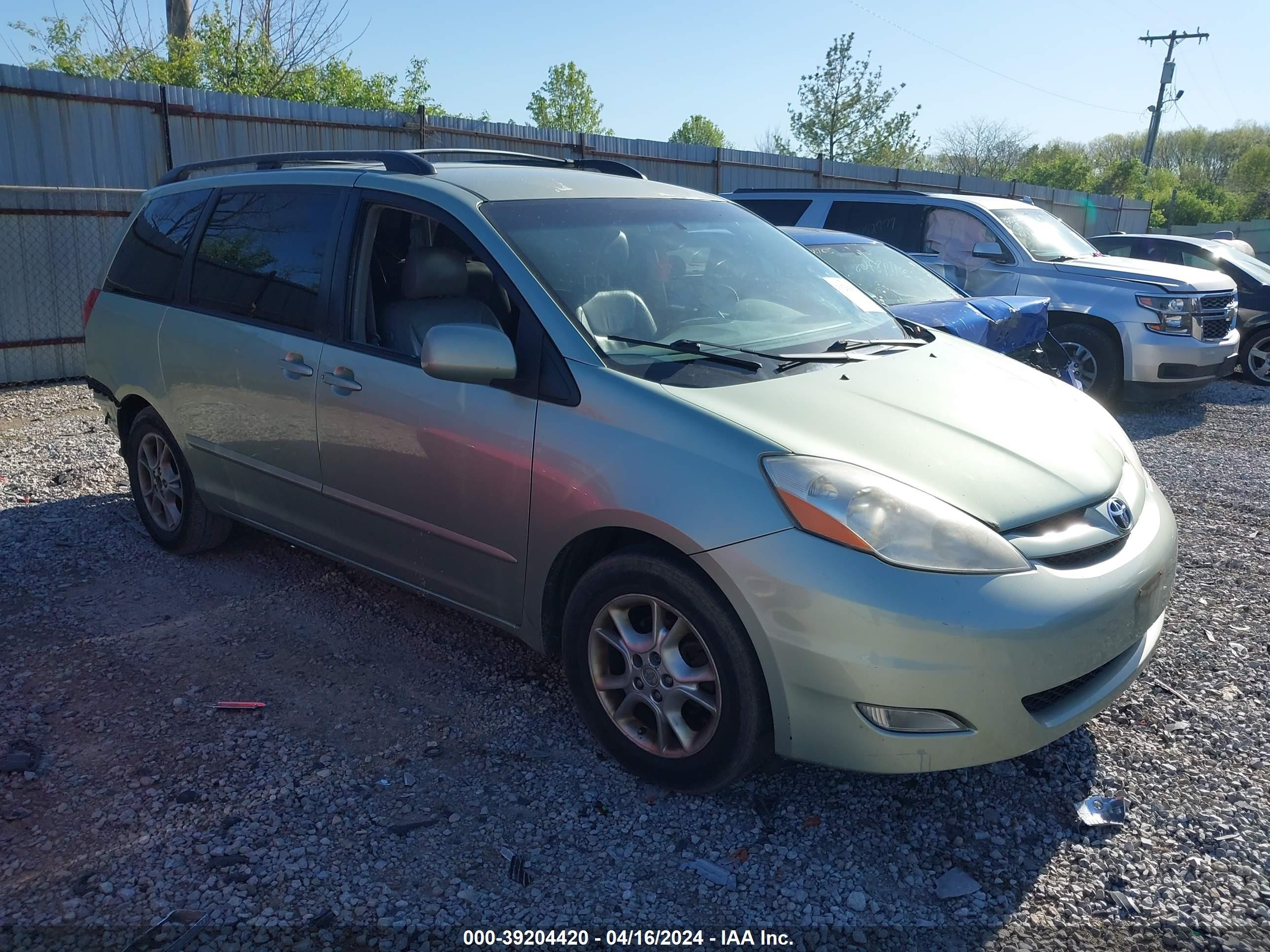 toyota sienna 2006 5tdza22c36s581717