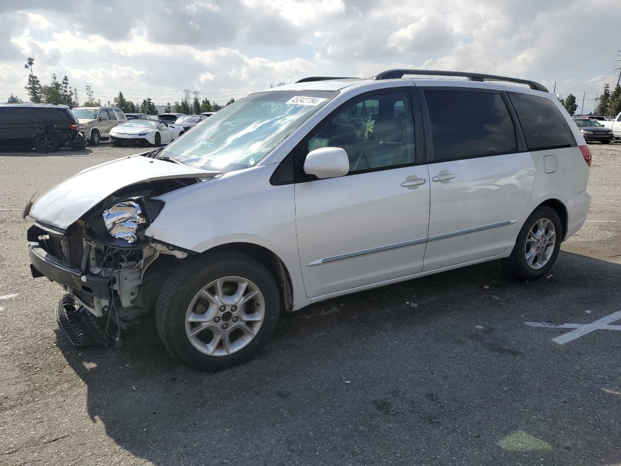 toyota sienna 2004 5tdza22c44s024781