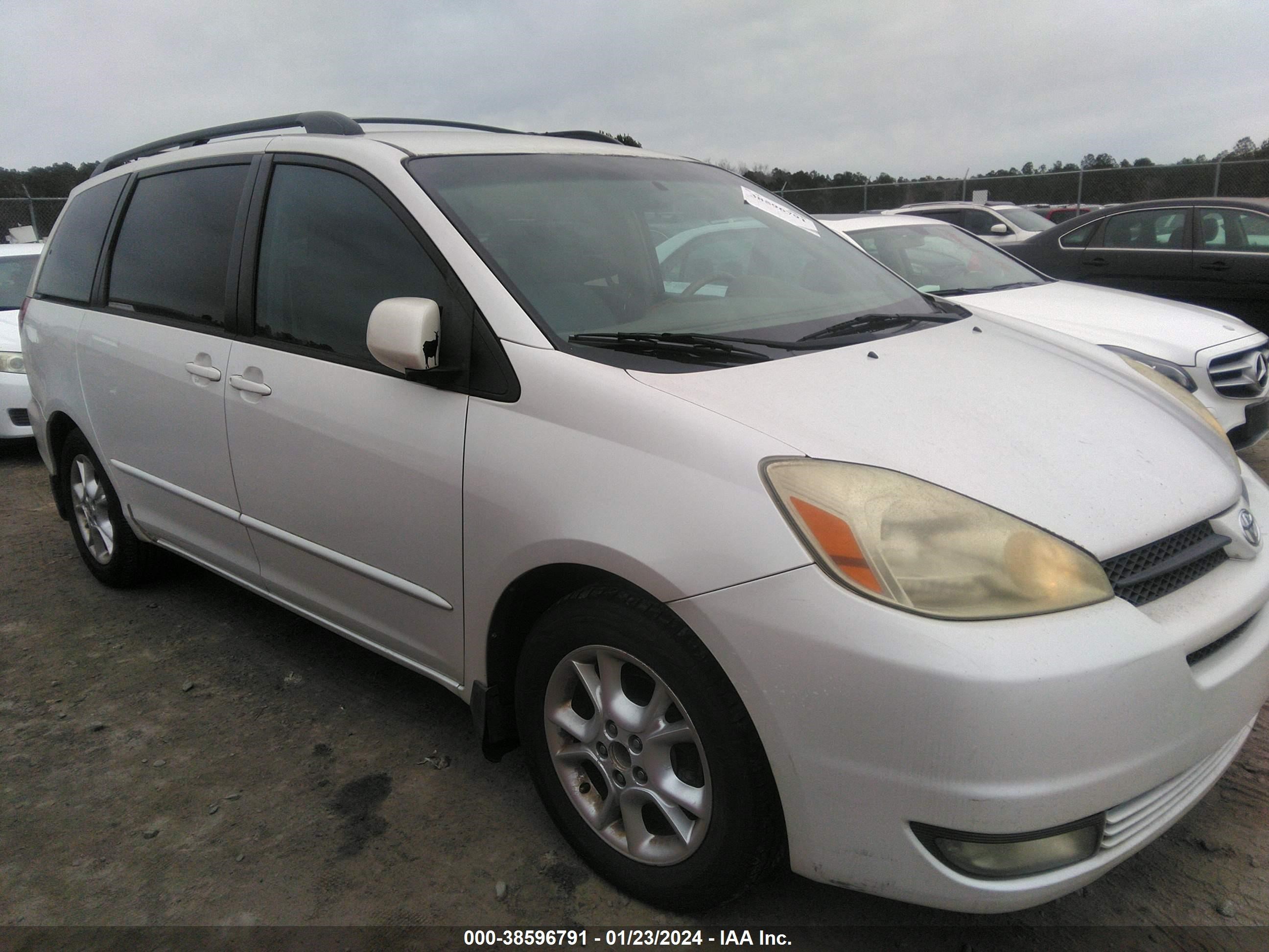 toyota sienna 2004 5tdza22c54s193515