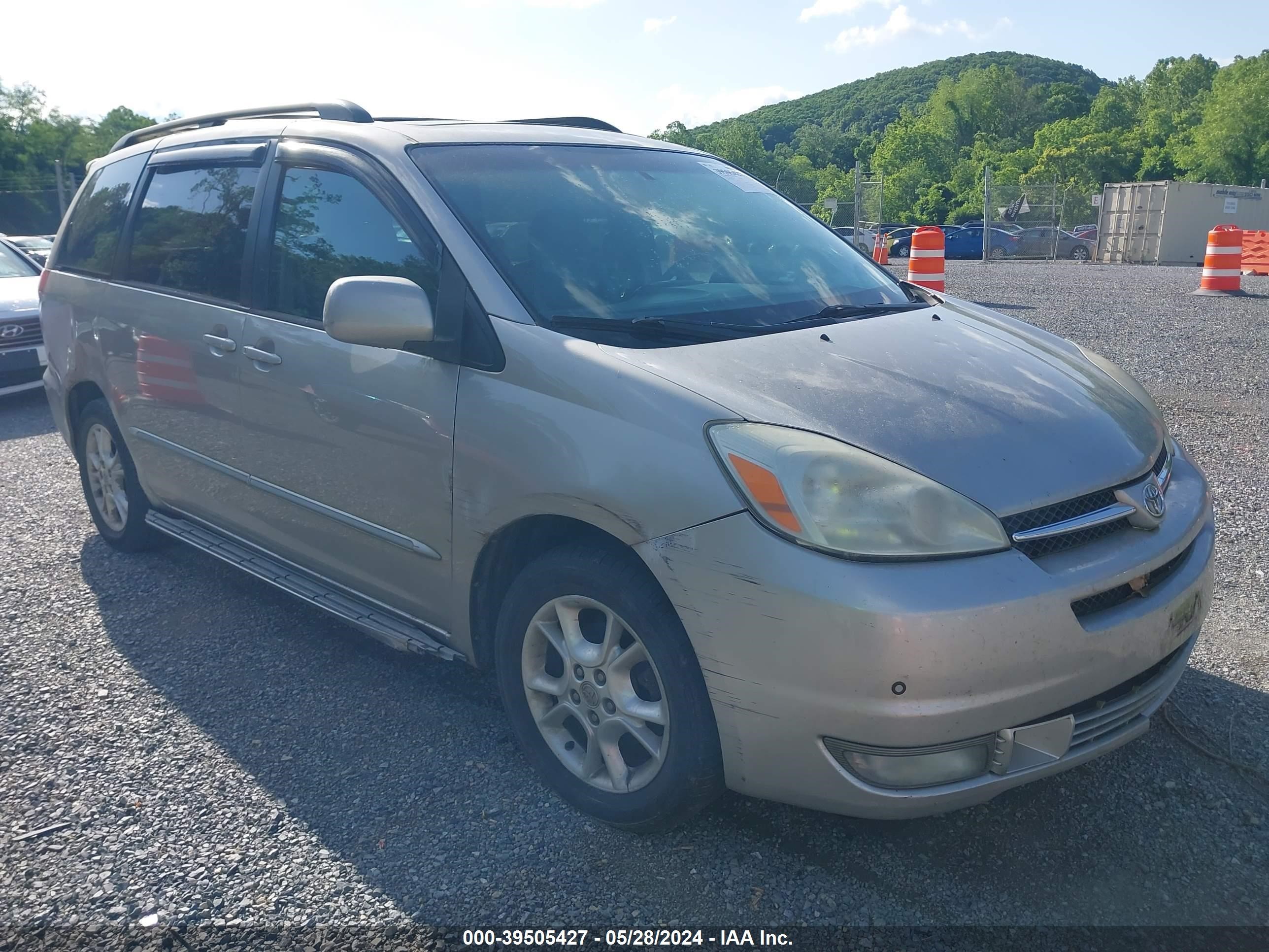 toyota sienna 2005 5tdza22c65s317857