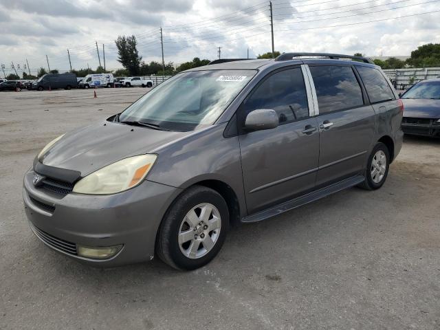 toyota sienna xle 2004 5tdza22c74s042403