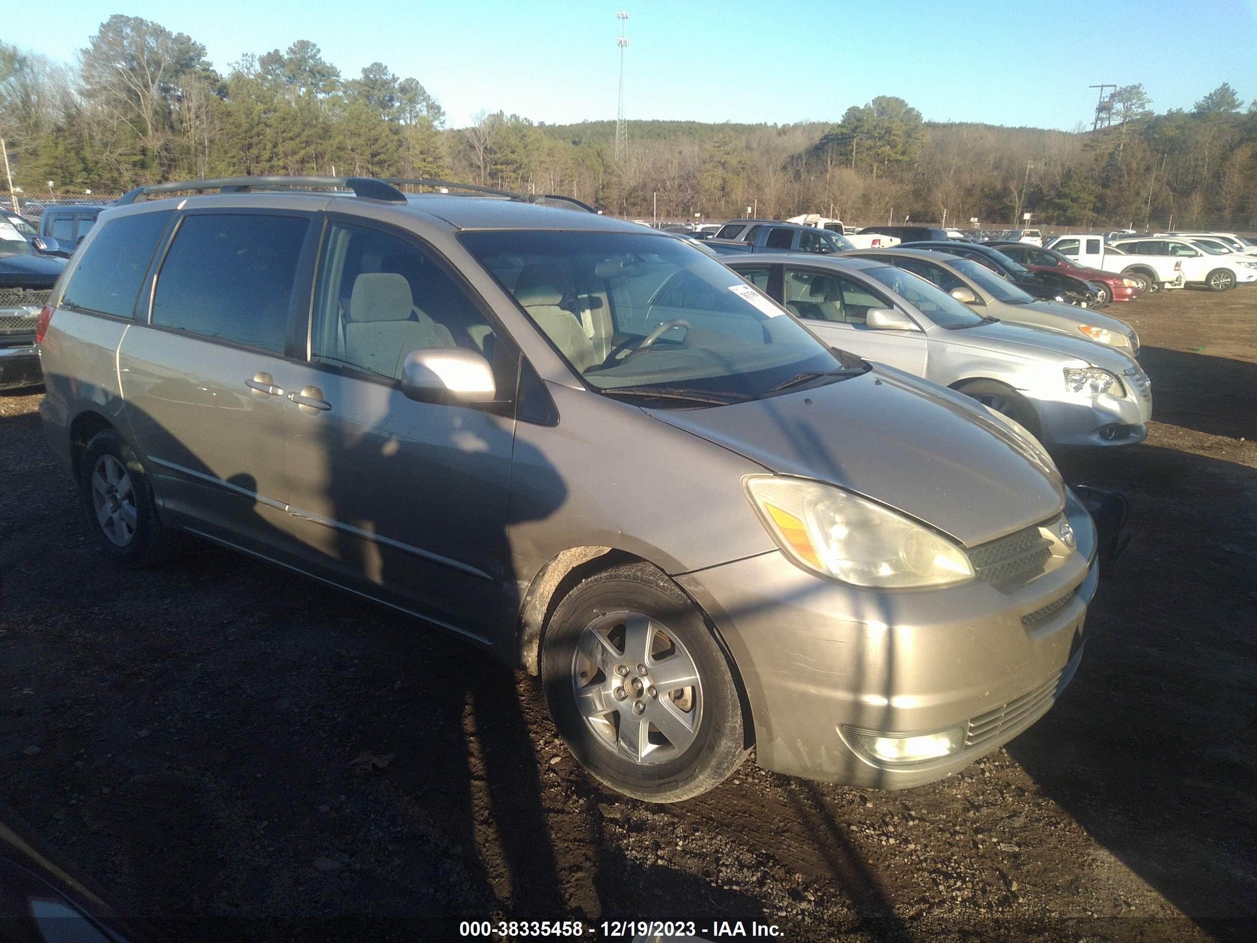 toyota sienna 2005 5tdza22c85s264322