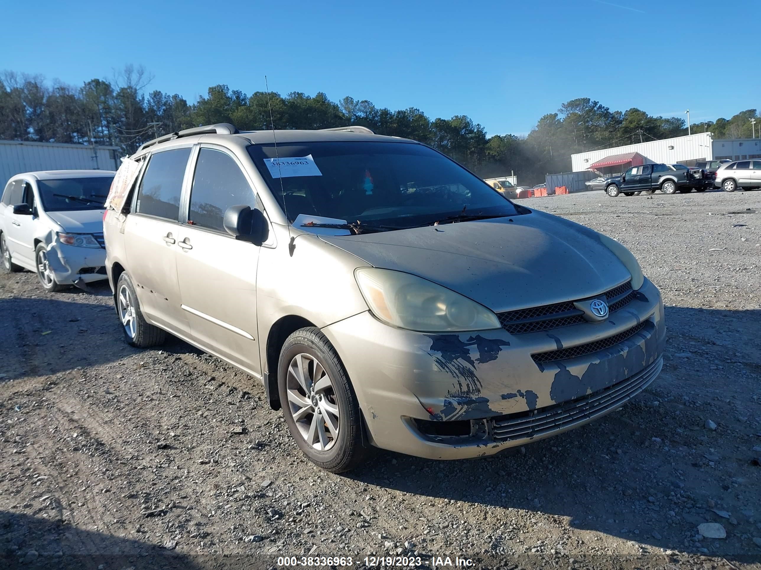 toyota sienna 2004 5tdza23c24s080233